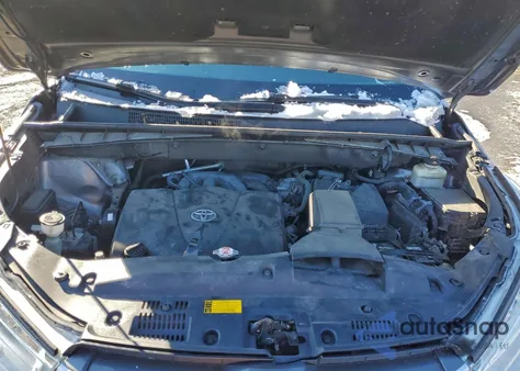 2017 Toyota Highlander Se из США, поврежденный, VIN 5TDJZRFH8HS466313